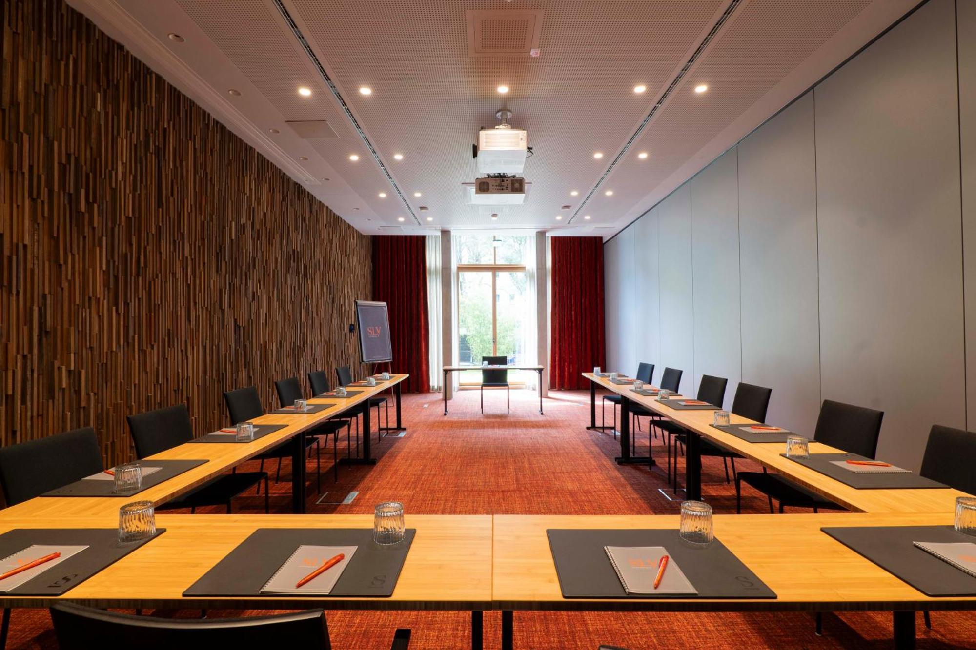 Sly Berlin Hotel Luaran gambar Meeting room